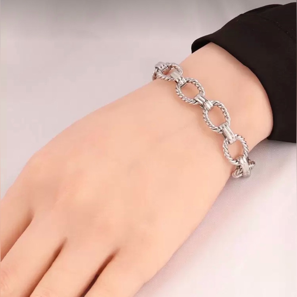 Silver Tone Chain Bracelet - Picture 2 of 4